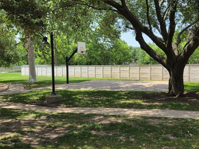 3401 Kissman DR, Austin, TX 78728