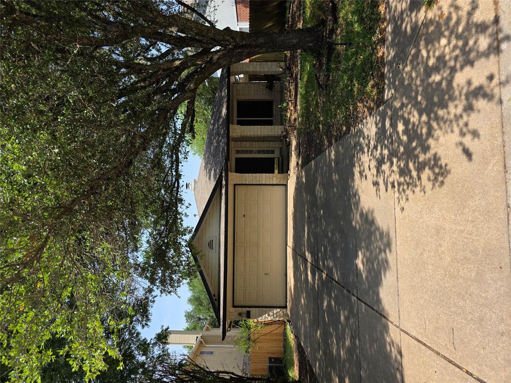 3401 Kissman DR, Austin, TX 78728