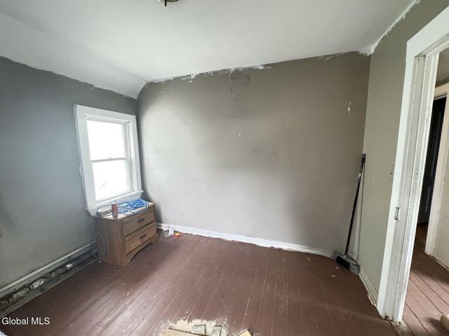 4 Ball Street, Hoosick Falls, NY 12090