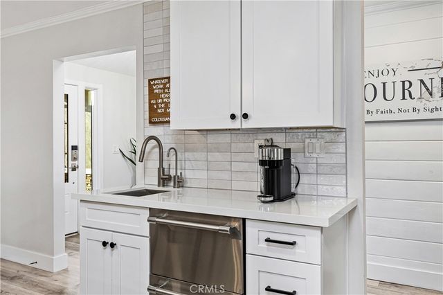 608 Thornhurst Avenue, Glendora, CA 91741