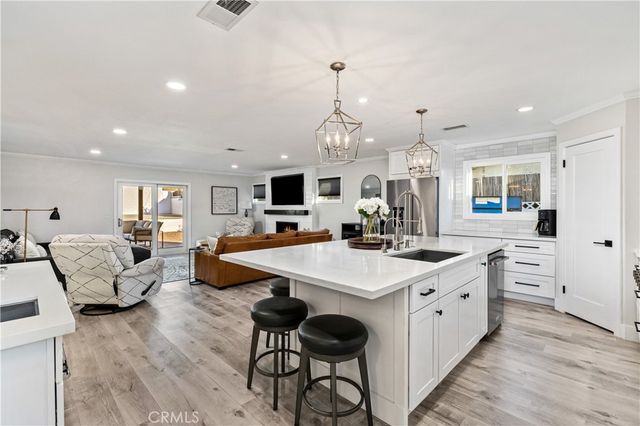 608 Thornhurst Avenue, Glendora, CA 91741