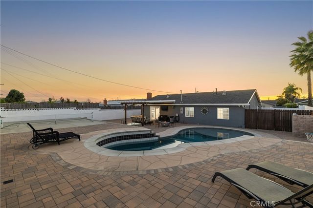 608 Thornhurst Avenue, Glendora, CA 91741