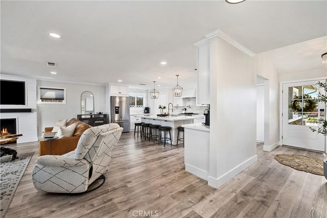 608 Thornhurst Avenue, Glendora, CA 91741
