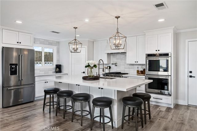608 Thornhurst Avenue, Glendora, CA 91741