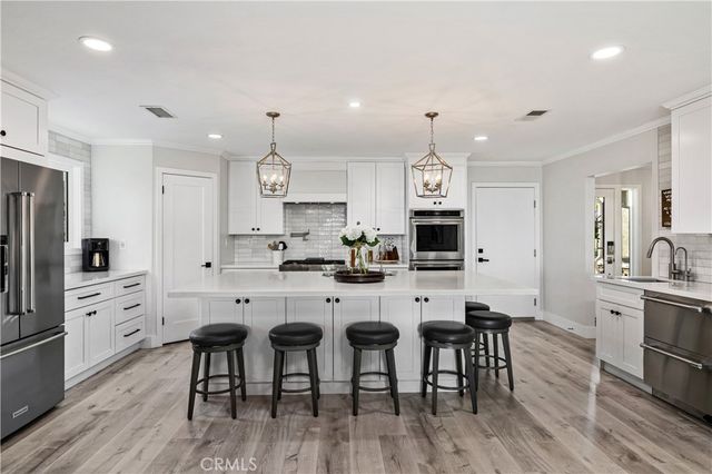 608 Thornhurst Avenue, Glendora, CA 91741