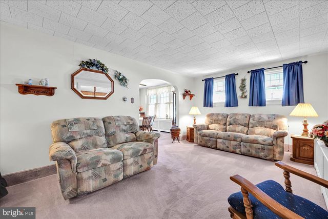 425 W MARKET ST, Orwigsburg, PA 17961