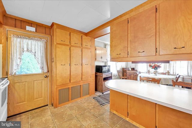 425 W MARKET ST, Orwigsburg, PA 17961