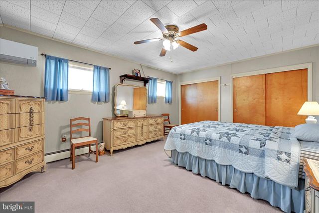 425 W MARKET ST, Orwigsburg, PA 17961