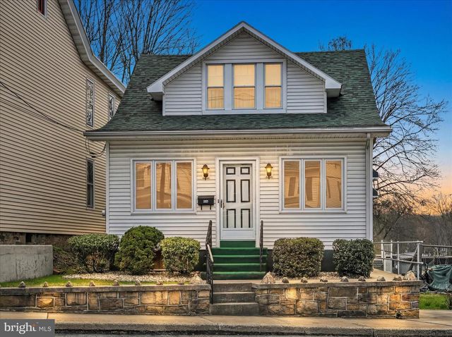 425 W MARKET ST, Orwigsburg, PA 17961