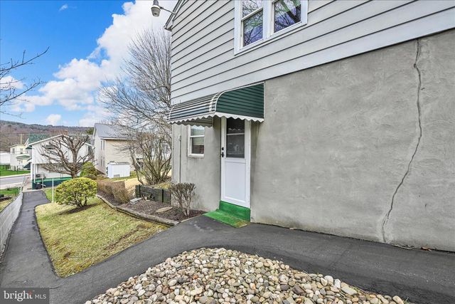 425 W MARKET ST, Orwigsburg, PA 17961