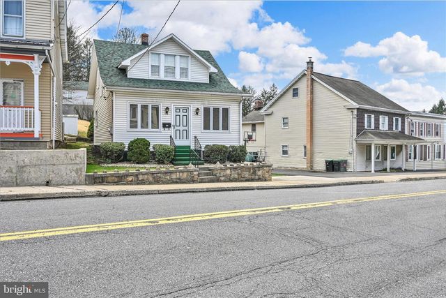 425 W MARKET ST, Orwigsburg, PA 17961