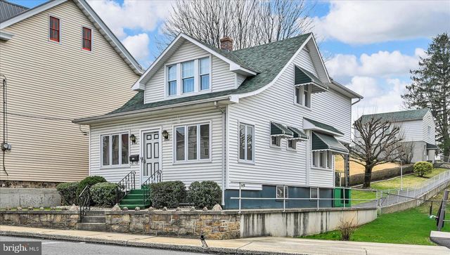 425 W MARKET ST, Orwigsburg, PA 17961