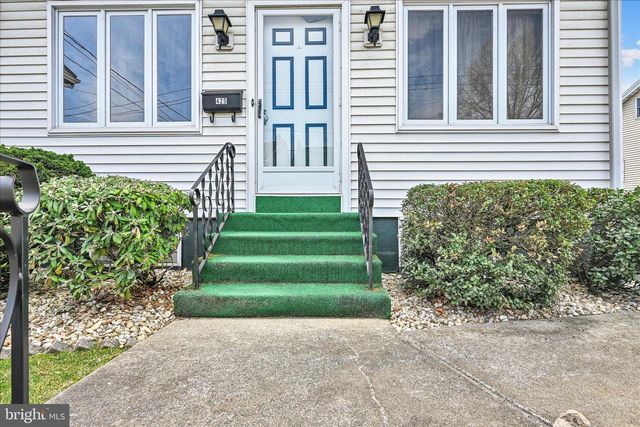 425 W MARKET ST, Orwigsburg, PA 17961