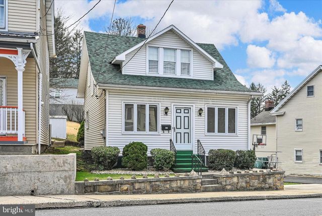 425 W MARKET ST, Orwigsburg, PA 17961