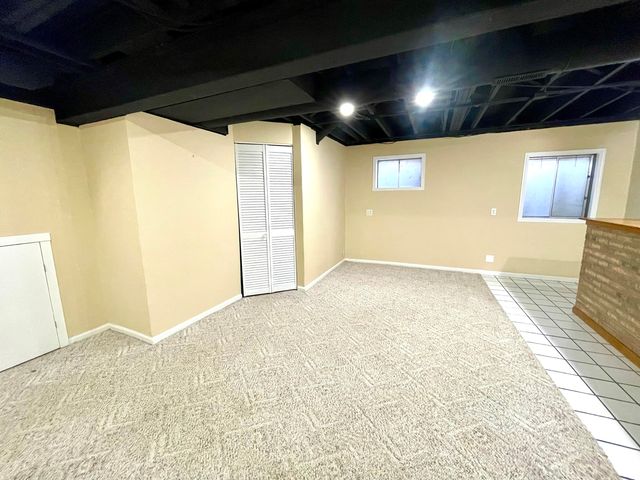 10 Lindsey Court W, Bolingbrook, IL 60440