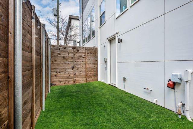 5711 Bryan Parkway 104, Dallas, TX 75206