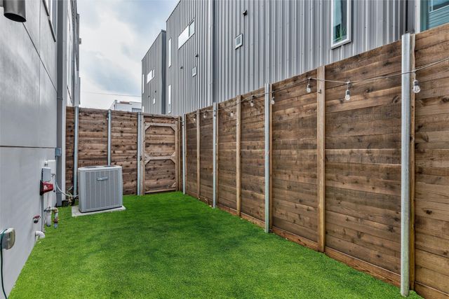 5711 Bryan Parkway 104, Dallas, TX 75206