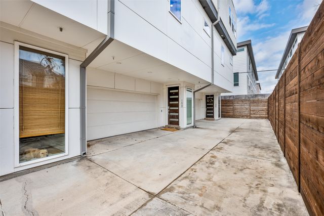 5711 Bryan Parkway 104, Dallas, TX 75206