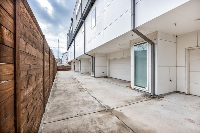 5711 Bryan Parkway 104, Dallas, TX 75206