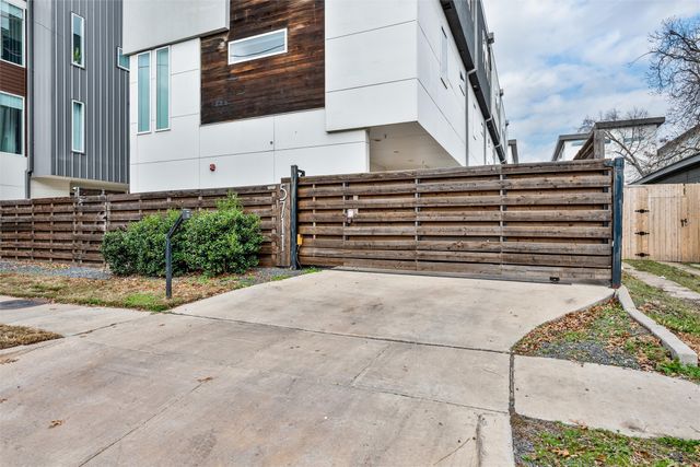 5711 Bryan Parkway 104, Dallas, TX 75206