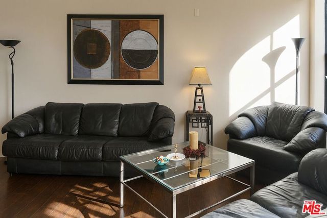 869 S Wooster Street 103, Los Angeles, CA 90035