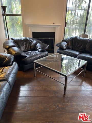 869 S Wooster Street 103, Los Angeles, CA 90035