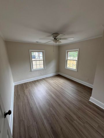 5478 Crown Avenue, North Charleston, SC 29406