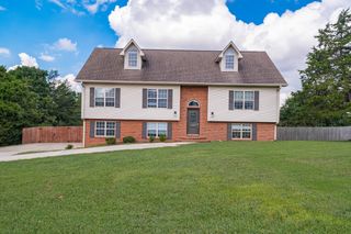 84 Amberwood Dr, Mcminnville, TN 37110