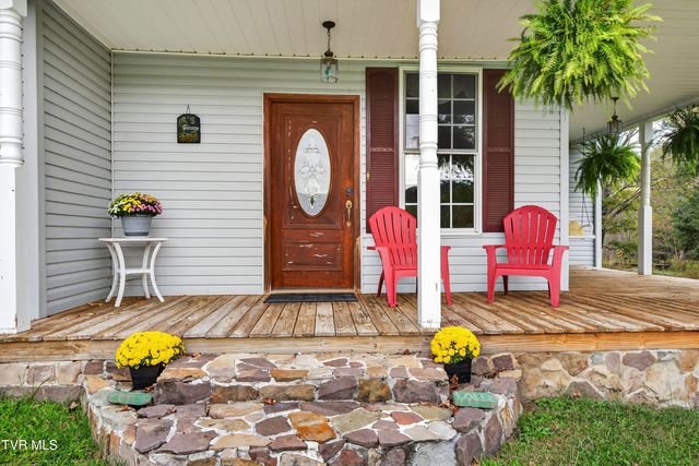 33163 Clinchburg Road, Meadowview, VA 24361