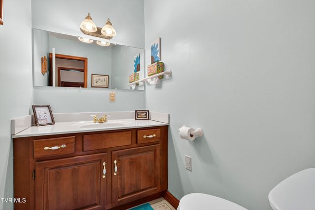 33163 Clinchburg Road, Meadowview, VA 24361