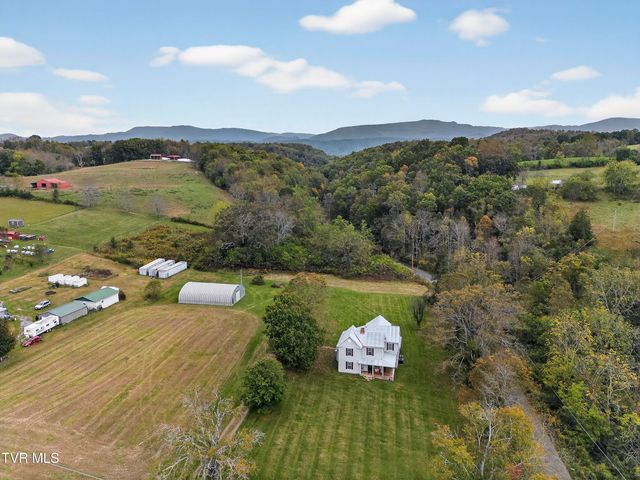 33163 Clinchburg Road, Meadowview, VA 24361