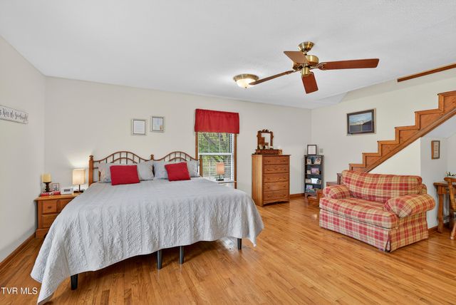 33163 Clinchburg Road, Meadowview, VA 24361