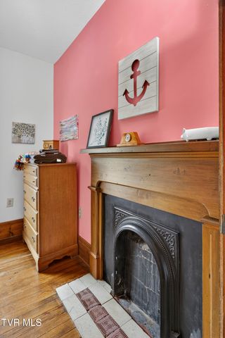 33163 Clinchburg Road, Meadowview, VA 24361