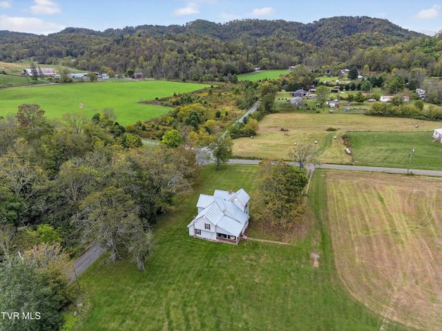 33163 Clinchburg Road, Meadowview, VA 24361