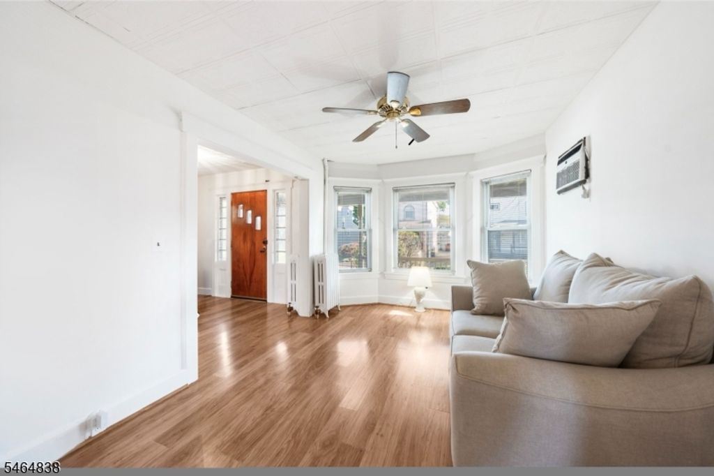 710 Emerson Ave, Elizabeth City, NJ 07208 — photo 5