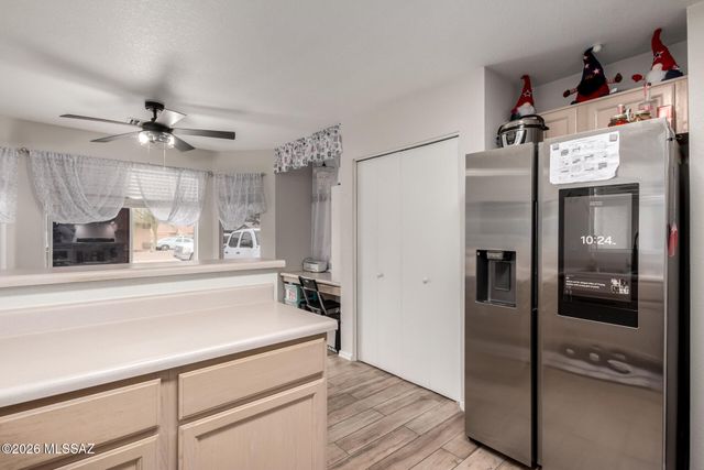 7951 S Wild Primrose Avenue, Tucson, AZ 85747