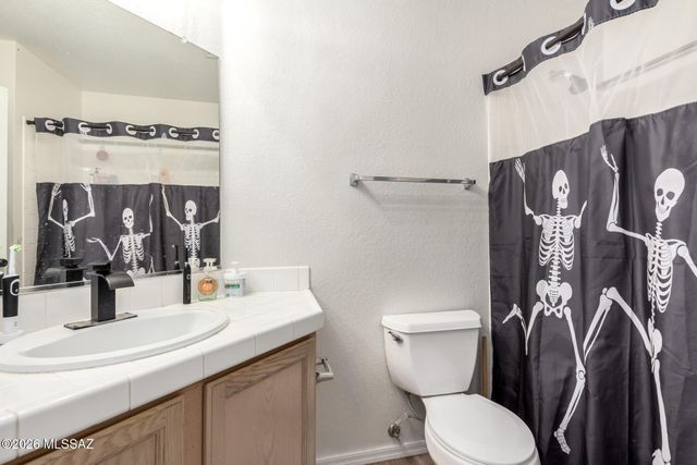 7951 S Wild Primrose Avenue, Tucson, AZ 85747