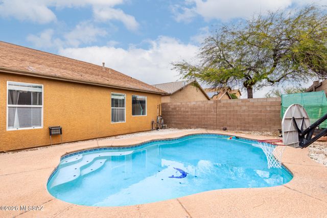 7951 S Wild Primrose Avenue, Tucson, AZ 85747
