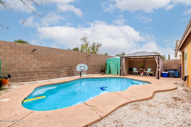 7951 S Wild Primrose Avenue, Tucson, AZ 85747