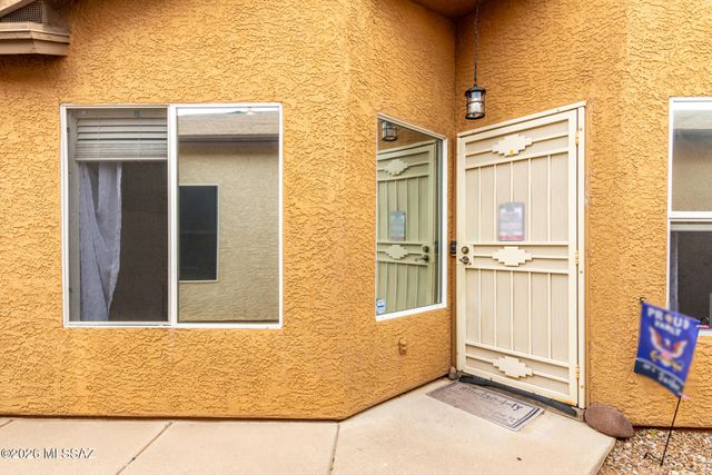 7951 S Wild Primrose Avenue, Tucson, AZ 85747