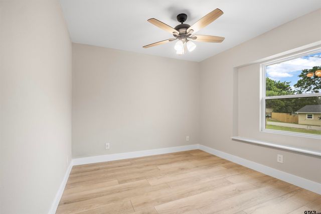 329 Lonestar Lane, Hideaway, TX 75771