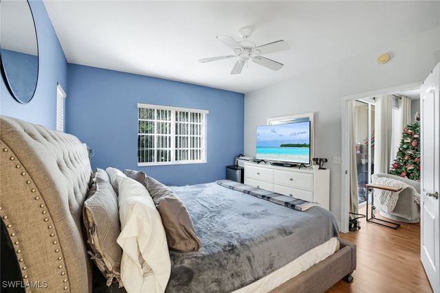 610 Luisa CT 802-1, Naples, FL 34104