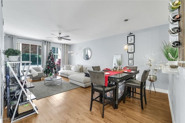 610 Luisa CT 802-1, Naples, FL 34104