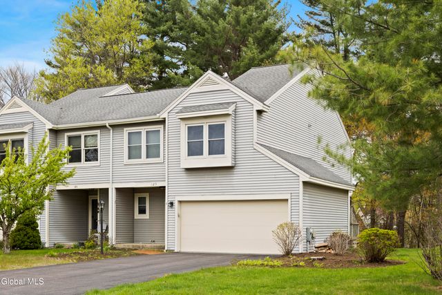 125 Garnett Lane, Guilderland, NY 12159