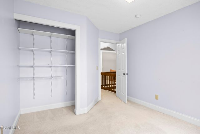 125 Garnett Lane, Guilderland, NY 12159