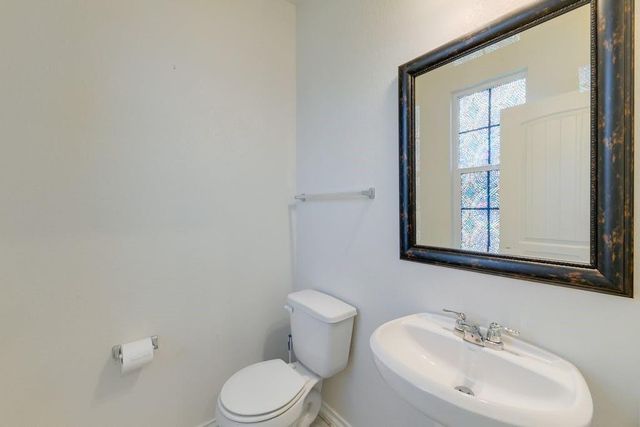 355 Planters LN, Georgetown, TX 78626