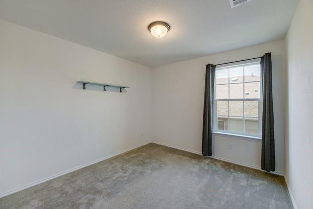 355 Planters LN, Georgetown, TX 78626