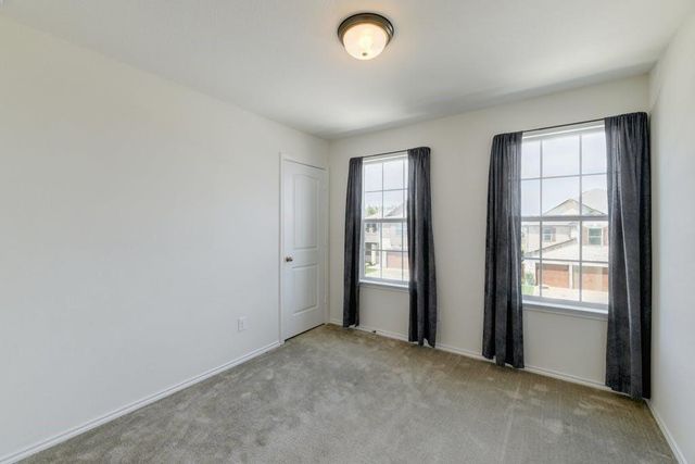 355 Planters LN, Georgetown, TX 78626