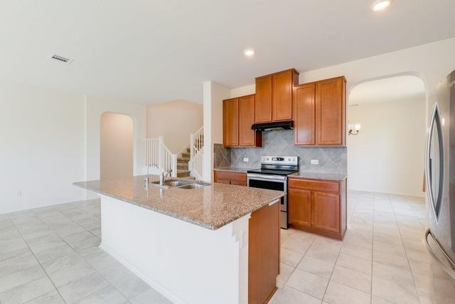 355 Planters LN, Georgetown, TX 78626