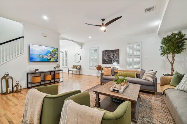 701 S PACKWOOD AVENUE, Tampa, FL 33606